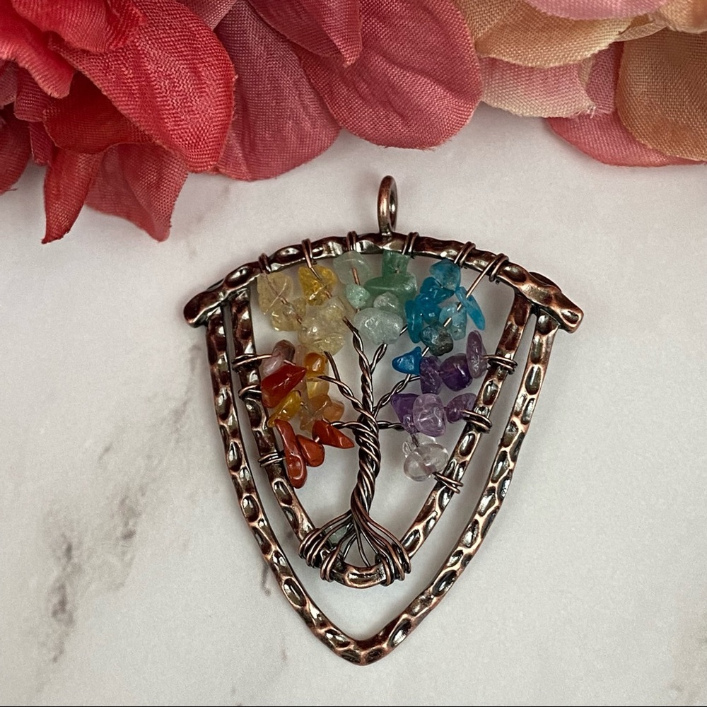 Quartz Crystal Tree of Life Healing Necklace - Picture 7 of 15